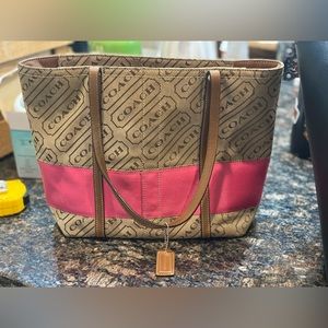 Coach tote. Classic print & pink